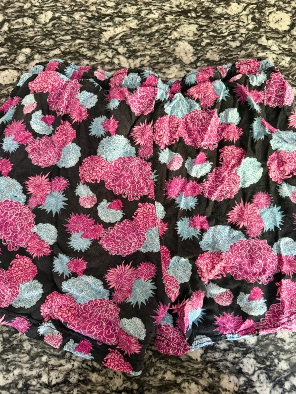 Short - Picture 2 of 3